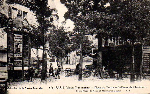 Carte postale ancienne représentant un kiosque à journaux place du Tertre, à Paris.