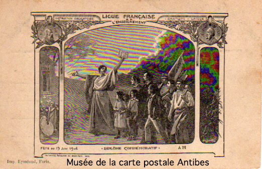 Carte postale illustrée représentant un diplôme commémoratif de la ligue française de l'enseignement.
