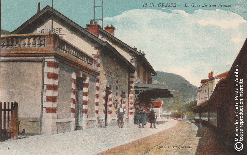Carte postale ancienne montrant la gare de Grasse.