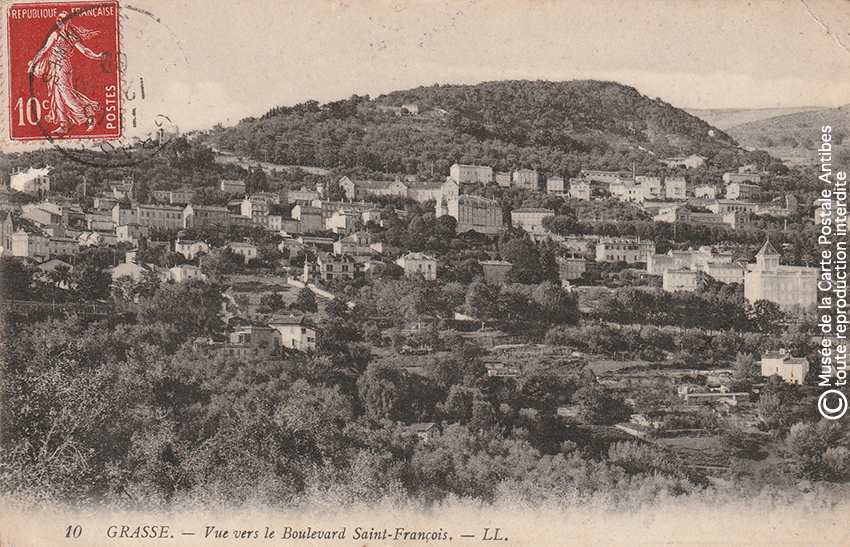 Carte postale ancienne montrant le boulevard Saint-François à Grasse.