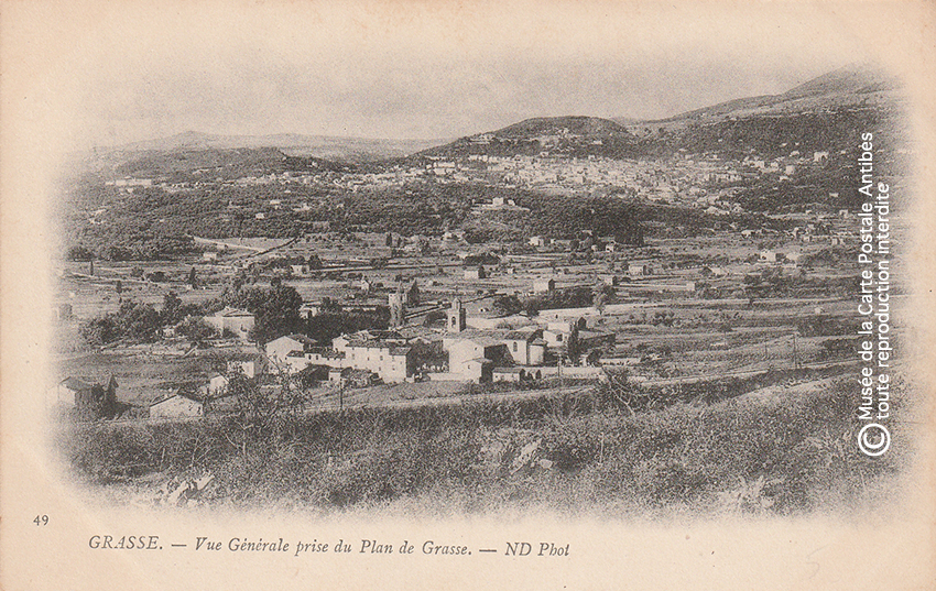 Carte postale ancienne montrant une vue du plan de Grasse.