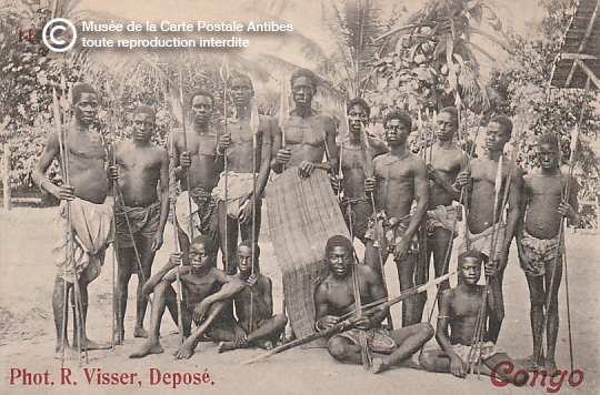 Carte postale représentant des habitants du Congo.