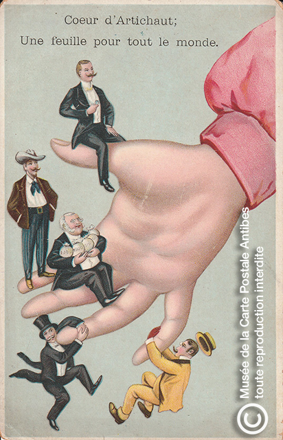 Carte postale représentant la main d'une femme "cœur d'artichaux".